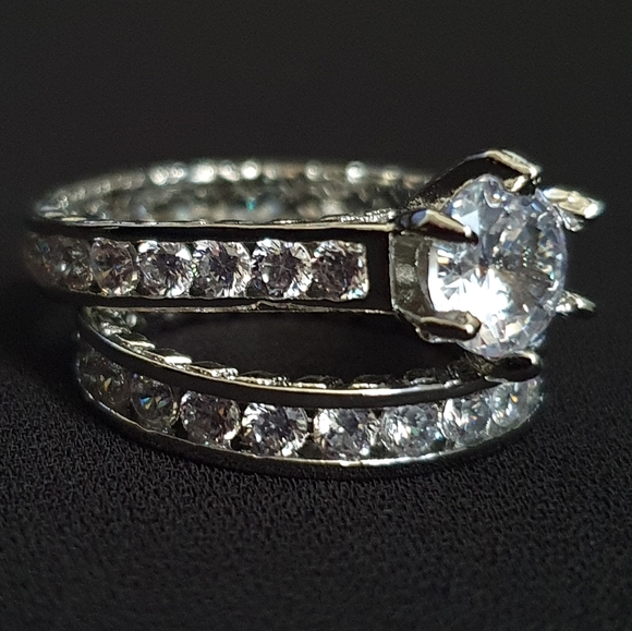 Classic Inlaid White Round Zircon Crystal Ring Set - Picture 1 of 5